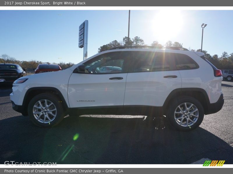 Bright White / Black 2017 Jeep Cherokee Sport