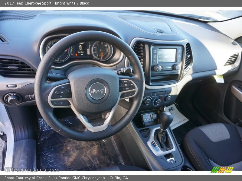 Bright White / Black 2017 Jeep Cherokee Sport