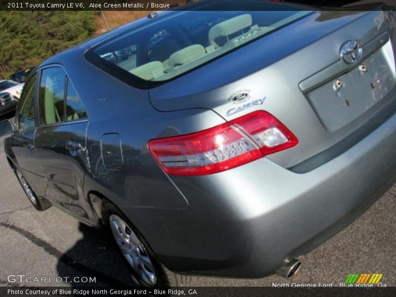 Aloe Green Metallic / Bisque 2011 Toyota Camry LE V6