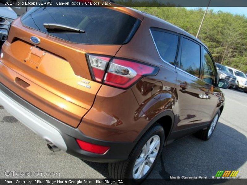Canyon Ridge / Charcoal Black 2017 Ford Escape SE 4WD