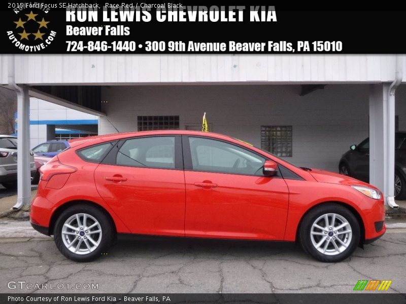 Race Red / Charcoal Black 2015 Ford Focus SE Hatchback