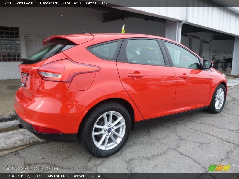 Race Red / Charcoal Black 2015 Ford Focus SE Hatchback