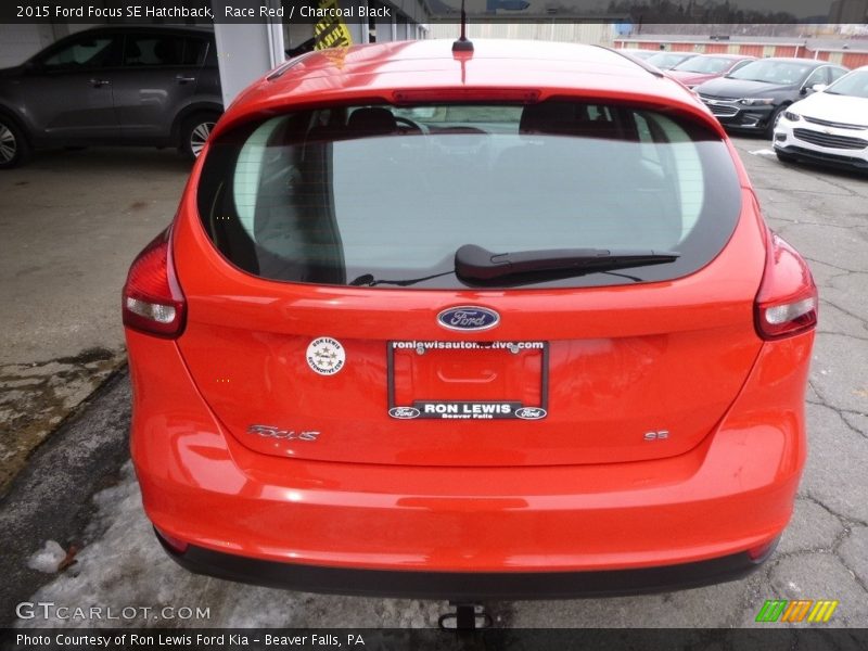 Race Red / Charcoal Black 2015 Ford Focus SE Hatchback