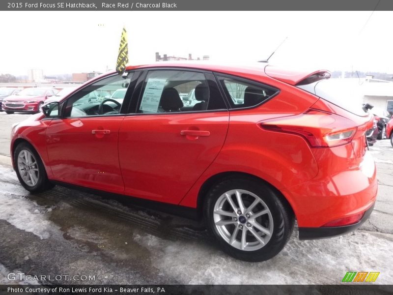 Race Red / Charcoal Black 2015 Ford Focus SE Hatchback