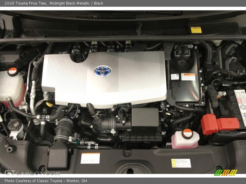 Midnight Black Metallic / Black 2016 Toyota Prius Two