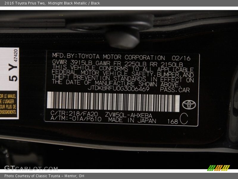 Midnight Black Metallic / Black 2016 Toyota Prius Two