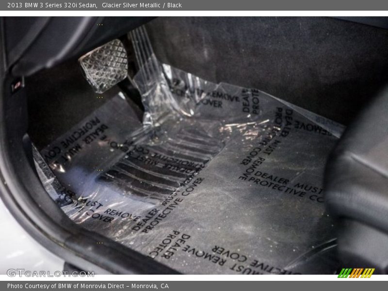 Glacier Silver Metallic / Black 2013 BMW 3 Series 320i Sedan