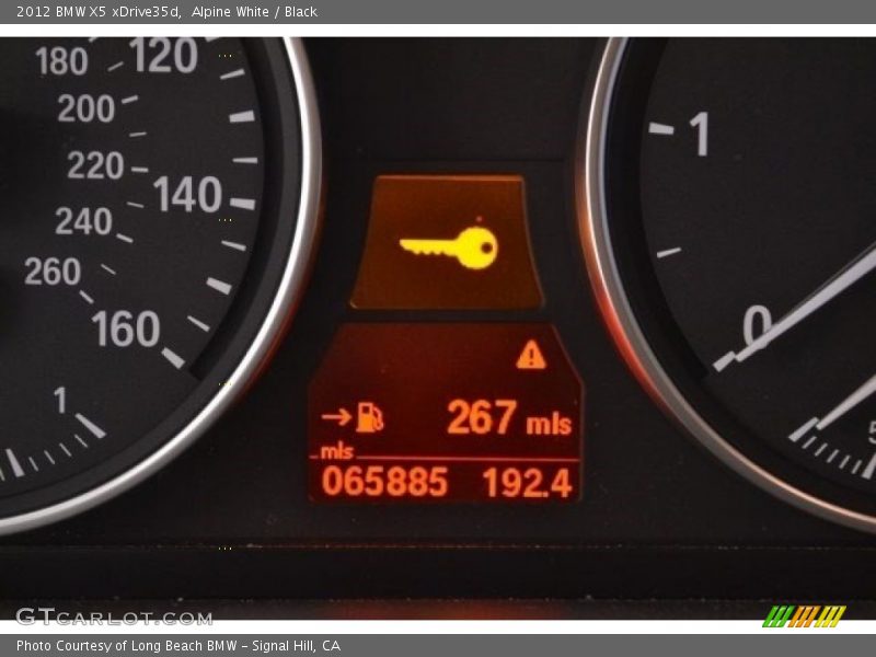 Alpine White / Black 2012 BMW X5 xDrive35d