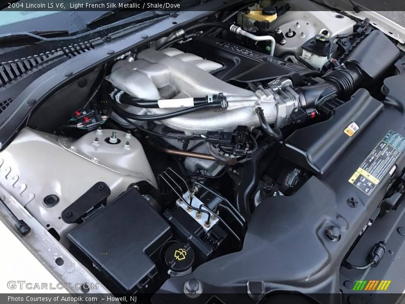 Light French Silk Metallic / Shale/Dove 2004 Lincoln LS V6