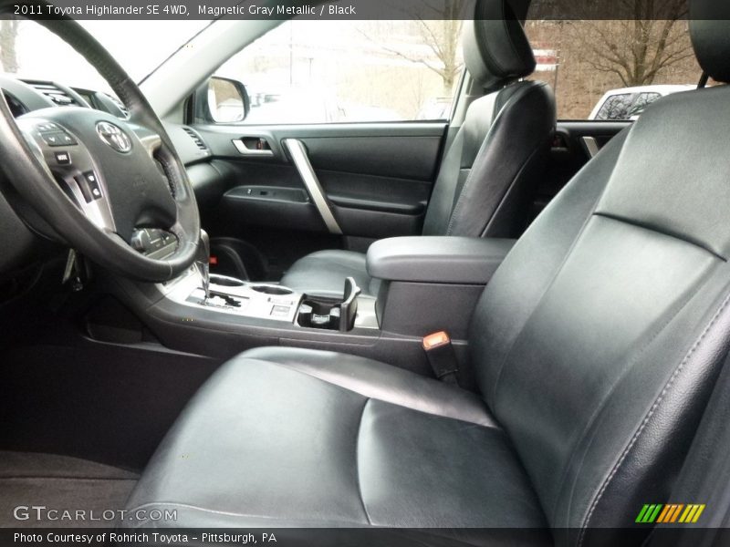 Magnetic Gray Metallic / Black 2011 Toyota Highlander SE 4WD