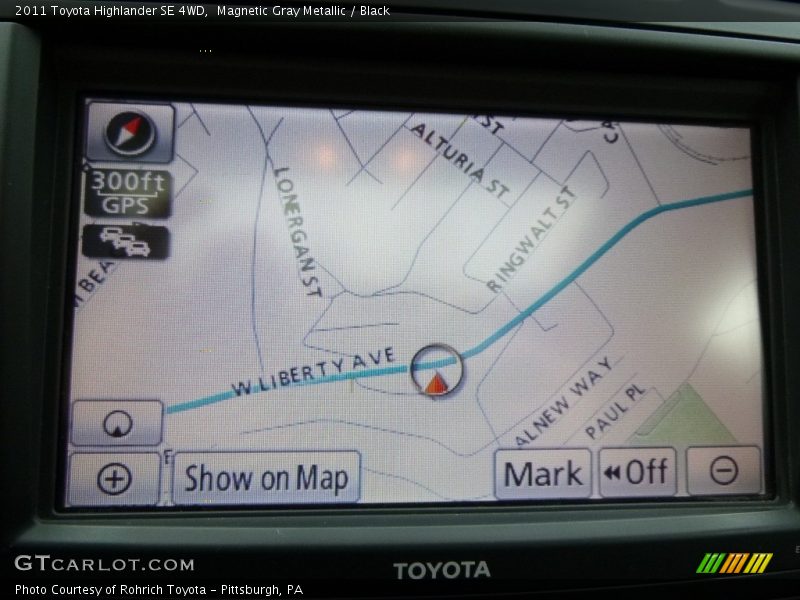 Magnetic Gray Metallic / Black 2011 Toyota Highlander SE 4WD