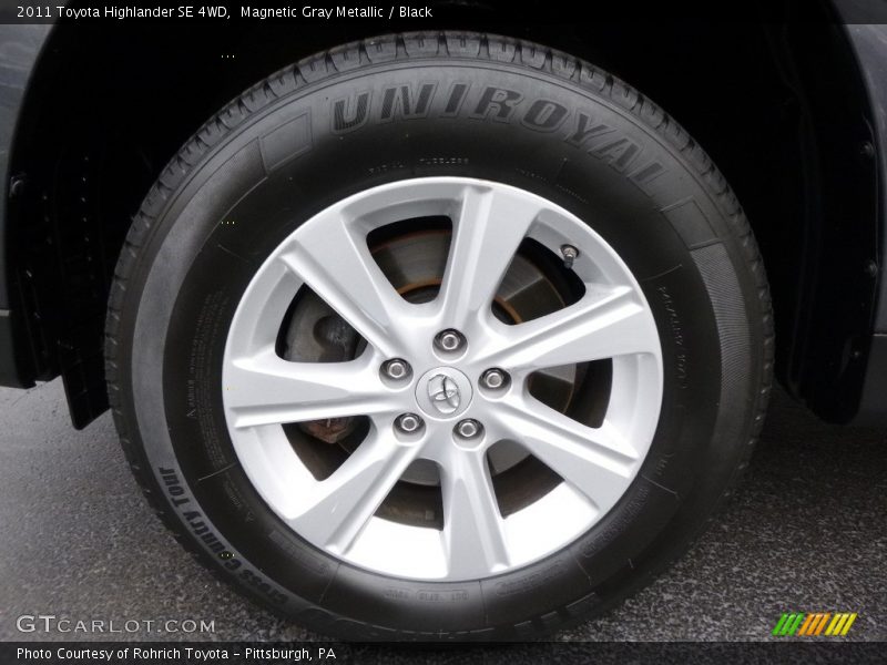Magnetic Gray Metallic / Black 2011 Toyota Highlander SE 4WD