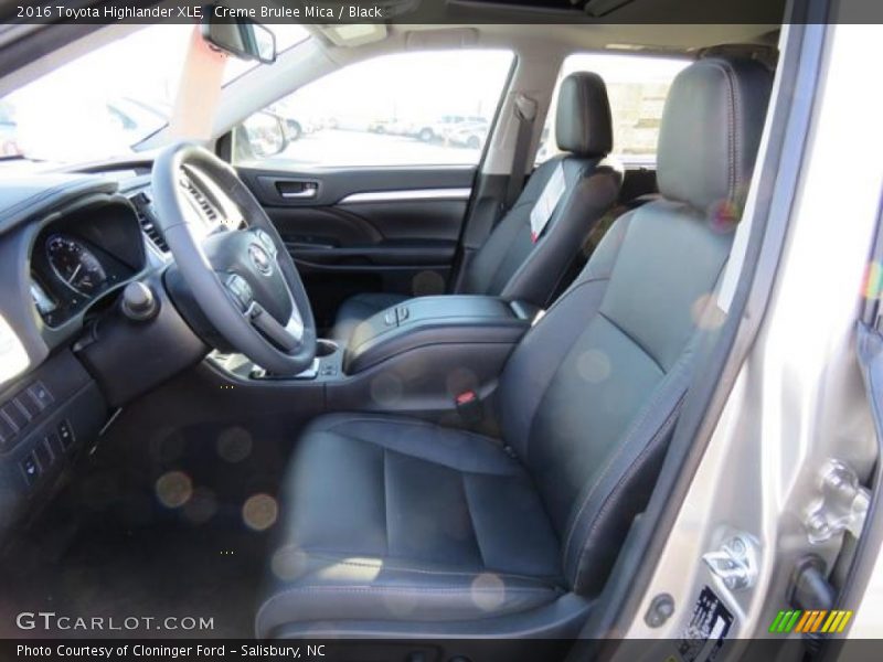 Creme Brulee Mica / Black 2016 Toyota Highlander XLE