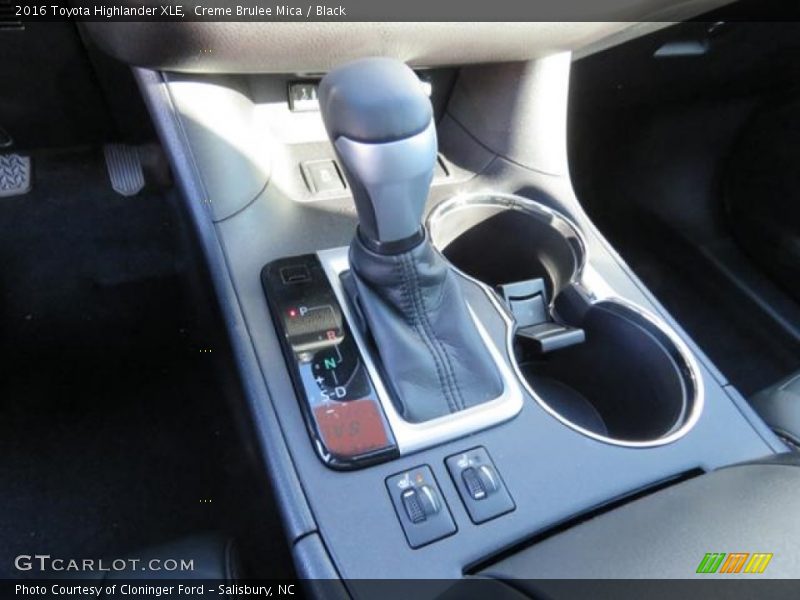 Creme Brulee Mica / Black 2016 Toyota Highlander XLE