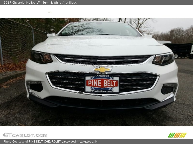 Summit White / Jet Black 2017 Chevrolet Malibu LT