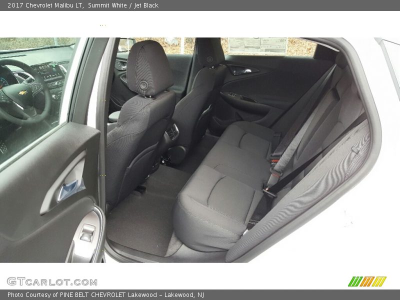 Summit White / Jet Black 2017 Chevrolet Malibu LT