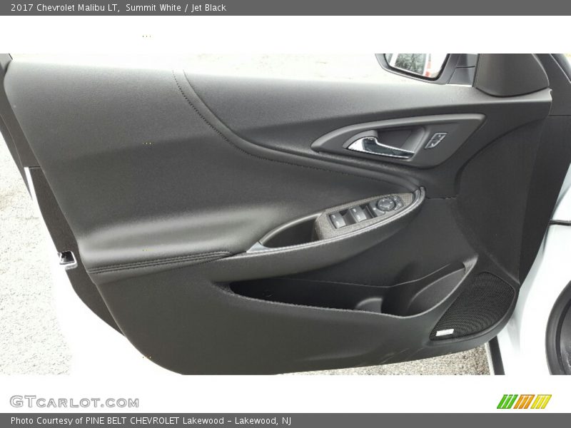 Summit White / Jet Black 2017 Chevrolet Malibu LT