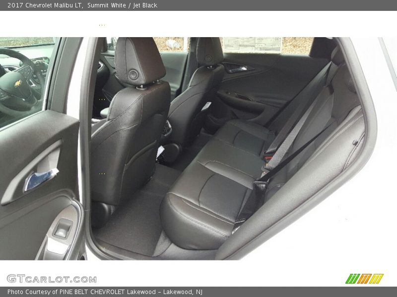 Summit White / Jet Black 2017 Chevrolet Malibu LT