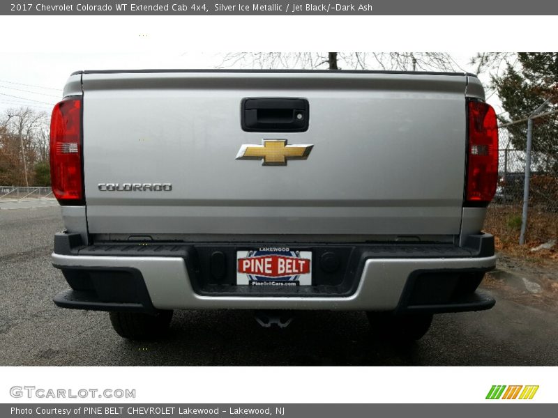 Silver Ice Metallic / Jet Black/­Dark Ash 2017 Chevrolet Colorado WT Extended Cab 4x4