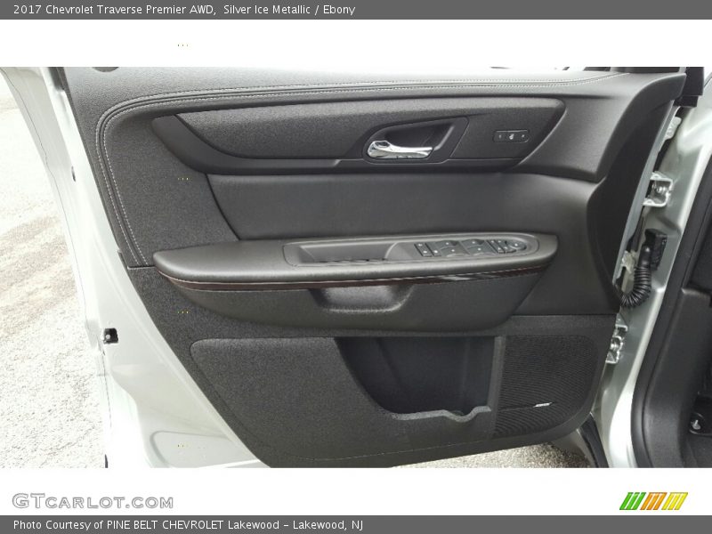 Silver Ice Metallic / Ebony 2017 Chevrolet Traverse Premier AWD