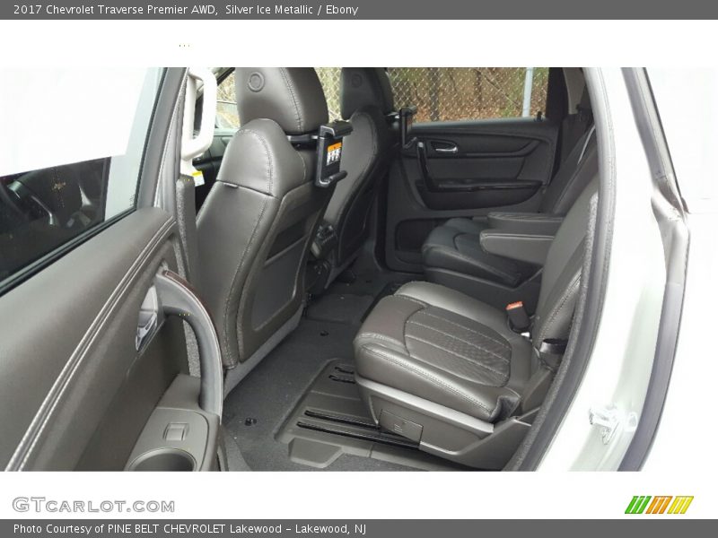 Silver Ice Metallic / Ebony 2017 Chevrolet Traverse Premier AWD