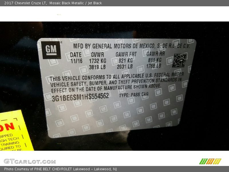 Mosaic Black Metallic / Jet Black 2017 Chevrolet Cruze LT