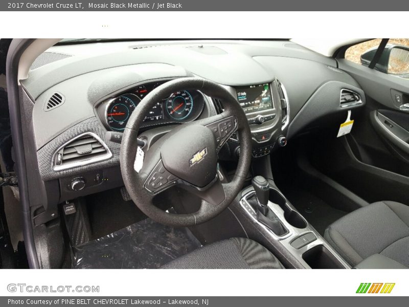 Mosaic Black Metallic / Jet Black 2017 Chevrolet Cruze LT