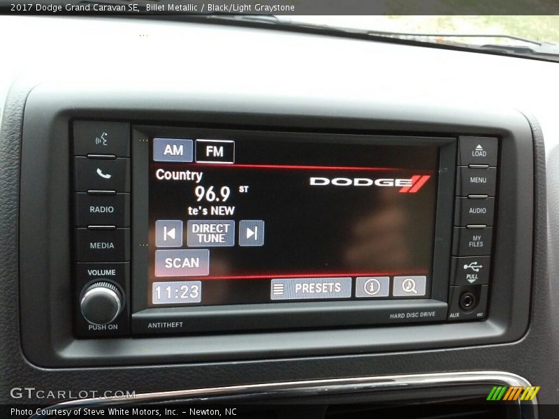 Billet Metallic / Black/Light Graystone 2017 Dodge Grand Caravan SE