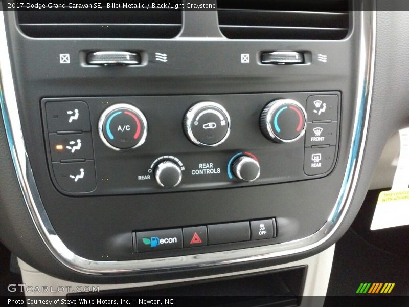 Billet Metallic / Black/Light Graystone 2017 Dodge Grand Caravan SE