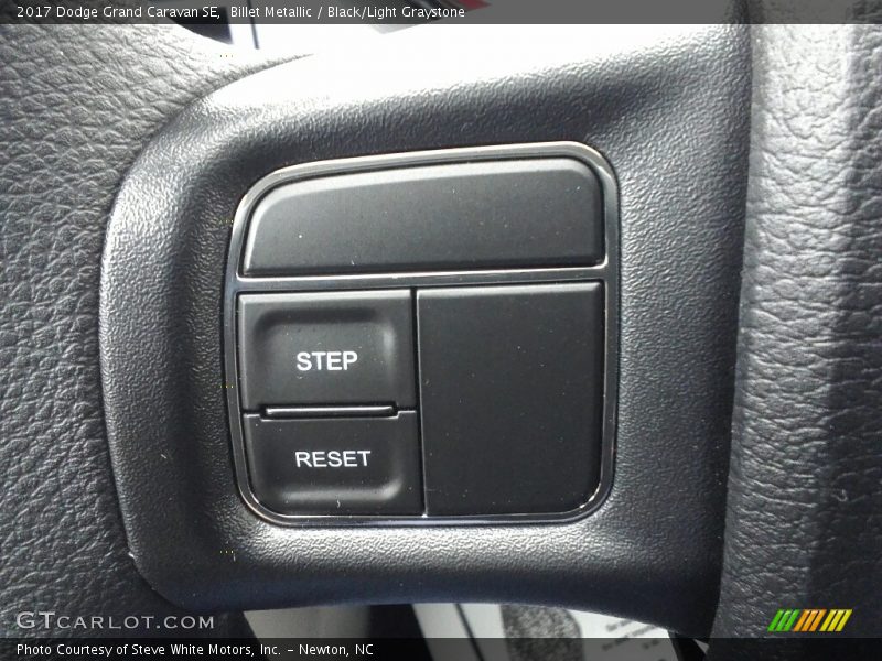 Billet Metallic / Black/Light Graystone 2017 Dodge Grand Caravan SE