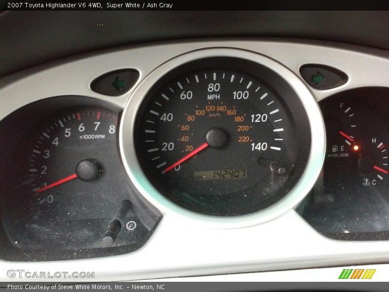 Super White / Ash Gray 2007 Toyota Highlander V6 4WD