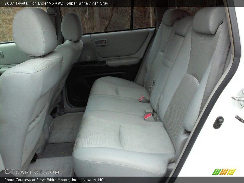 Super White / Ash Gray 2007 Toyota Highlander V6 4WD