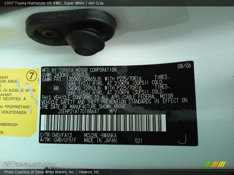 Super White / Ash Gray 2007 Toyota Highlander V6 4WD