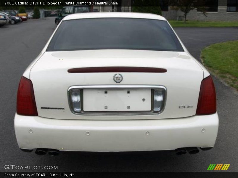 White Diamond / Neutral Shale 2001 Cadillac DeVille DHS Sedan