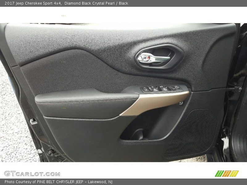 Diamond Black Crystal Pearl / Black 2017 Jeep Cherokee Sport 4x4