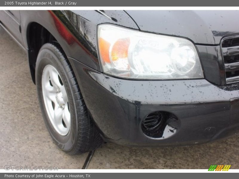 Black / Gray 2005 Toyota Highlander I4