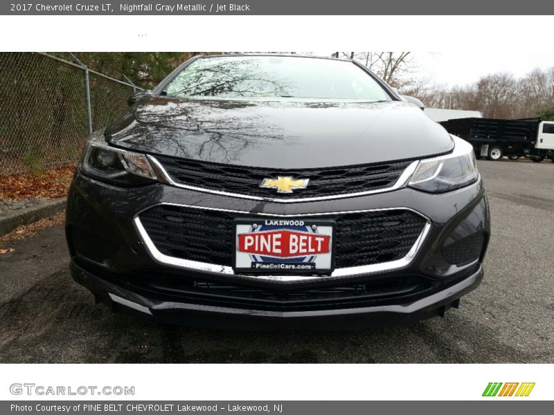 Nightfall Gray Metallic / Jet Black 2017 Chevrolet Cruze LT