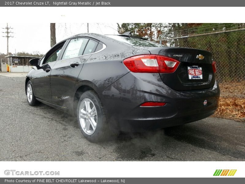 Nightfall Gray Metallic / Jet Black 2017 Chevrolet Cruze LT