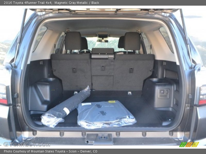Magnetic Gray Metallic / Black 2016 Toyota 4Runner Trail 4x4