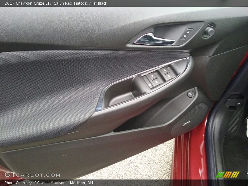 Cajun Red Tintcoat / Jet Black 2017 Chevrolet Cruze LT