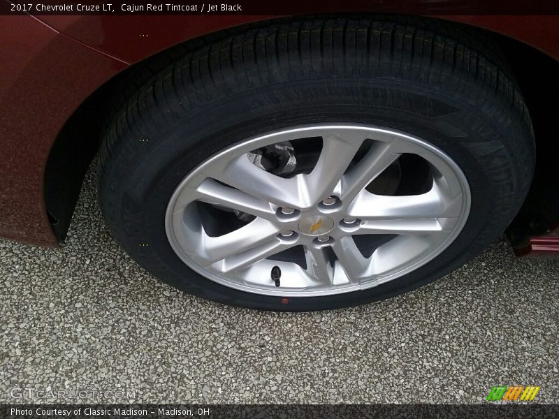 Cajun Red Tintcoat / Jet Black 2017 Chevrolet Cruze LT