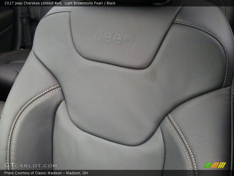 Light Brownstone Pearl / Black 2017 Jeep Cherokee Limited 4x4