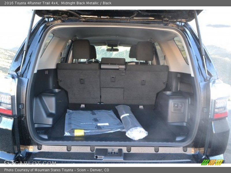 Midnight Black Metallic / Black 2016 Toyota 4Runner Trail 4x4