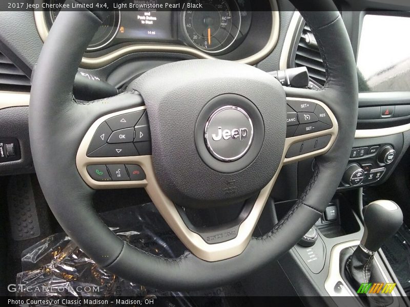 Light Brownstone Pearl / Black 2017 Jeep Cherokee Limited 4x4