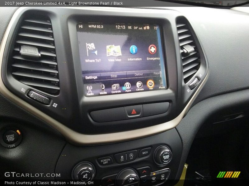 Light Brownstone Pearl / Black 2017 Jeep Cherokee Limited 4x4