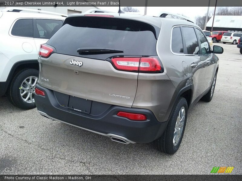 Light Brownstone Pearl / Black 2017 Jeep Cherokee Limited 4x4