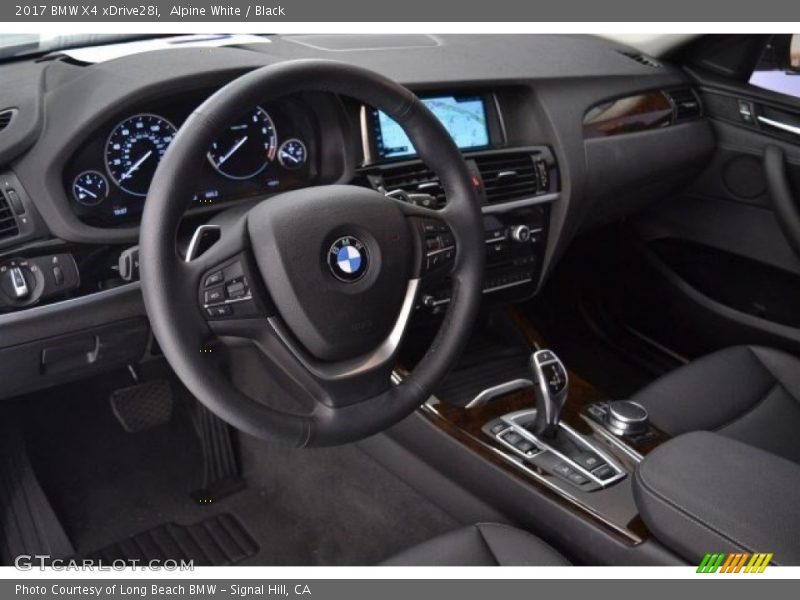 Alpine White / Black 2017 BMW X4 xDrive28i