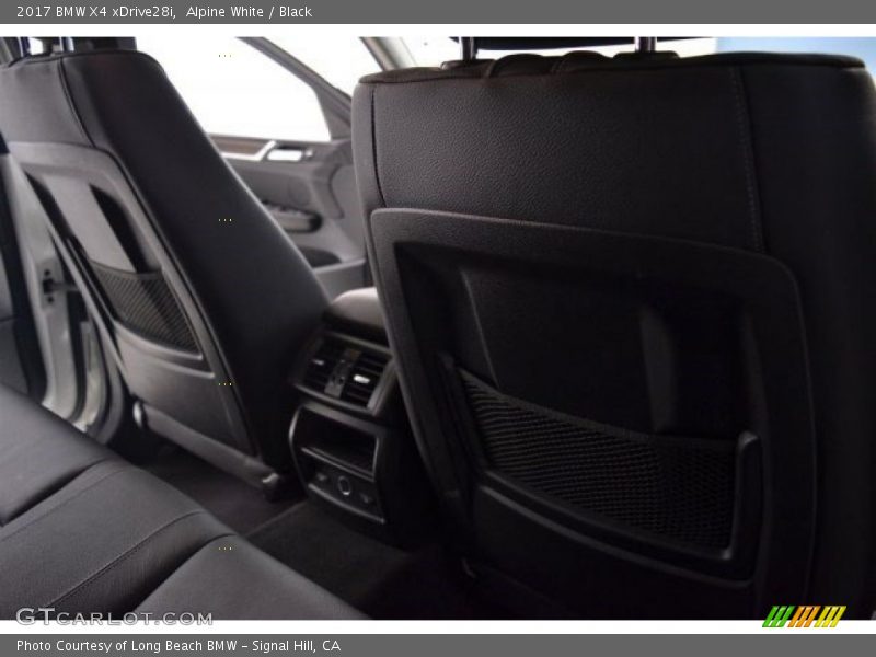 Alpine White / Black 2017 BMW X4 xDrive28i