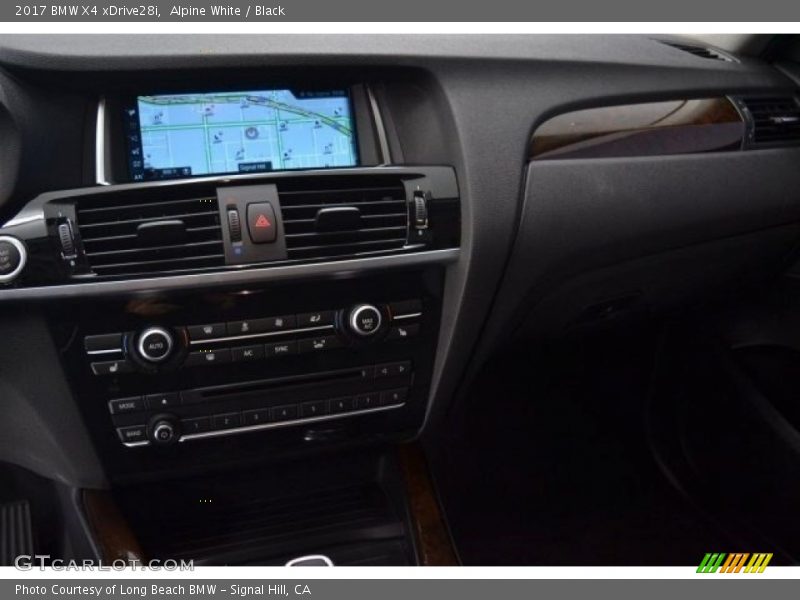 Alpine White / Black 2017 BMW X4 xDrive28i