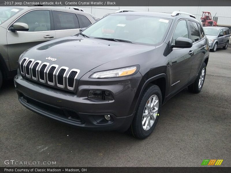 Granite Crystal Metallic / Black 2017 Jeep Cherokee Latitude 4x4